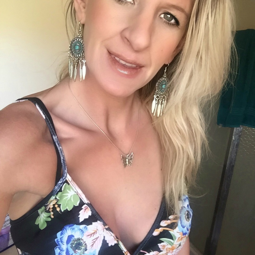 🆕Bohemian Dangle Earrings - Picture 2 of 2